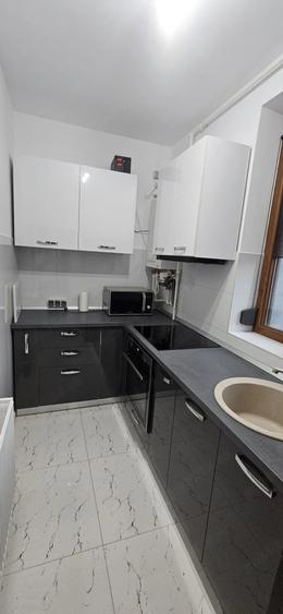 Apartament cu 2 camere semidecomandat, mobilat în Tomis Nord