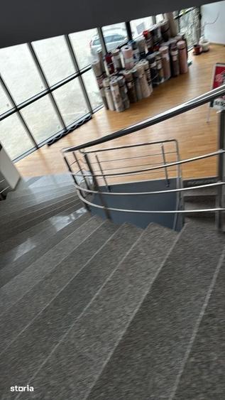 Spațiu comercial, de 600 mp, în Traian