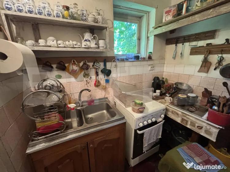Casă cu 5 camere cu Teren 900 Mp în Cehei