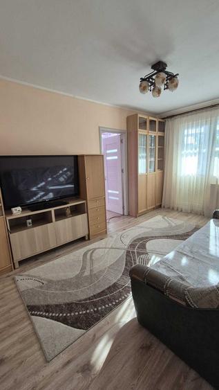 Apartament cu 2 camere semidecomandat în Tineretului