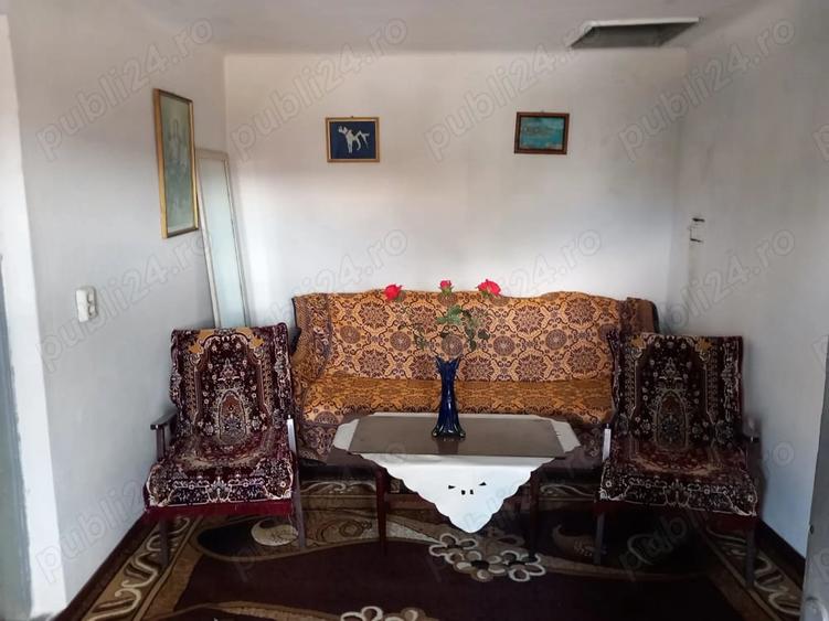 Casă cu 6 camere cu Teren 300 Mp în Central