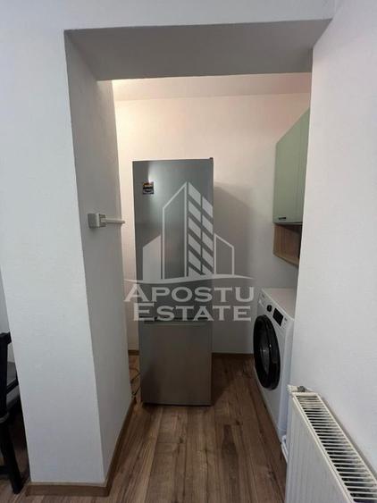 Apartament cu 2 camere semidecomandat, mobilat în Dacia