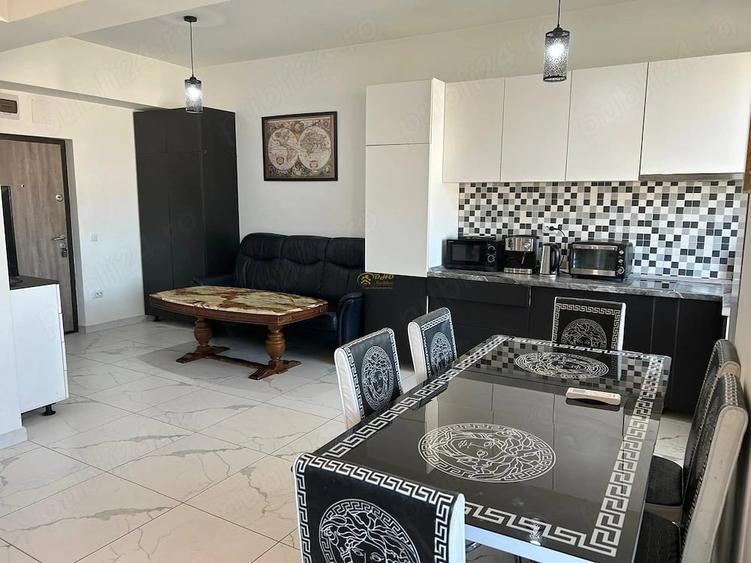 Apartament cu 3 camere semidecomandat, mobilat în Păcurari