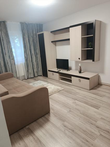 Garsonieră decomandată în Vărsătura