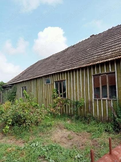 Casă cu 3 camere cu Teren 1417 Mp în Uivar