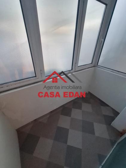 Apartament cu 3 camere decomandat în Câmpina