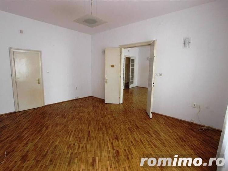 Spațiu comercial, de 642 mp, în Central