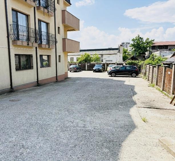 Apartament cu 2 camere decomandat, mobilat în Bucium