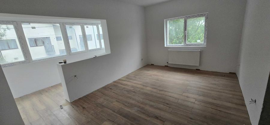 Casă cu 4 camere în Popești-Leordeni
