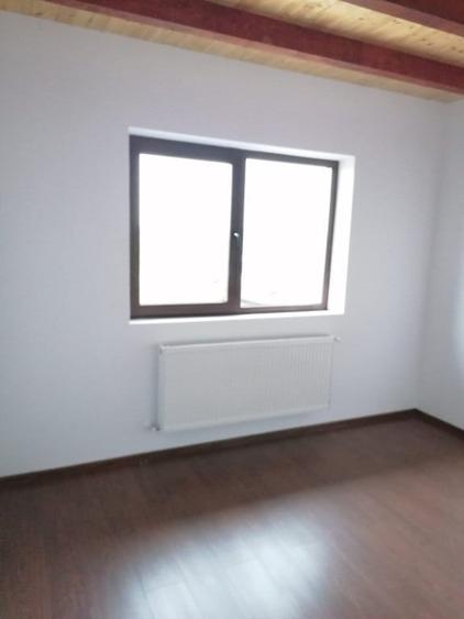 Casă cu 3 camere cu Teren 700 Mp în Central