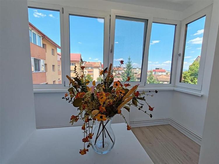 Apartament cu 2 camere decomandat în Răcădău