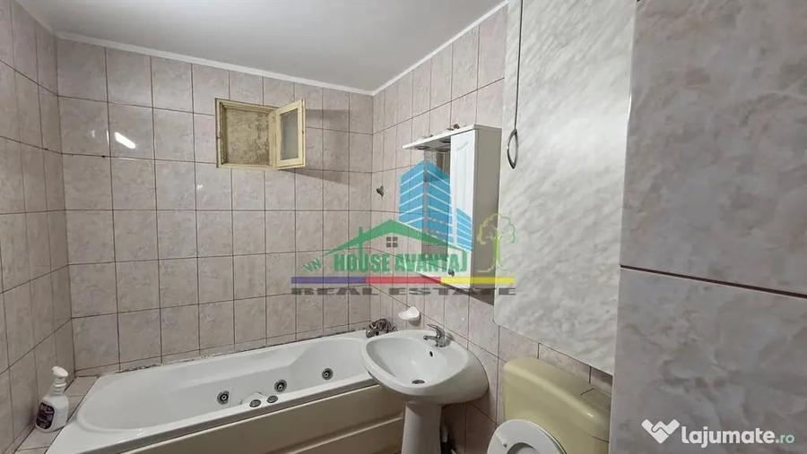 Apartament cu 3 camere decomandat în Brăilei
