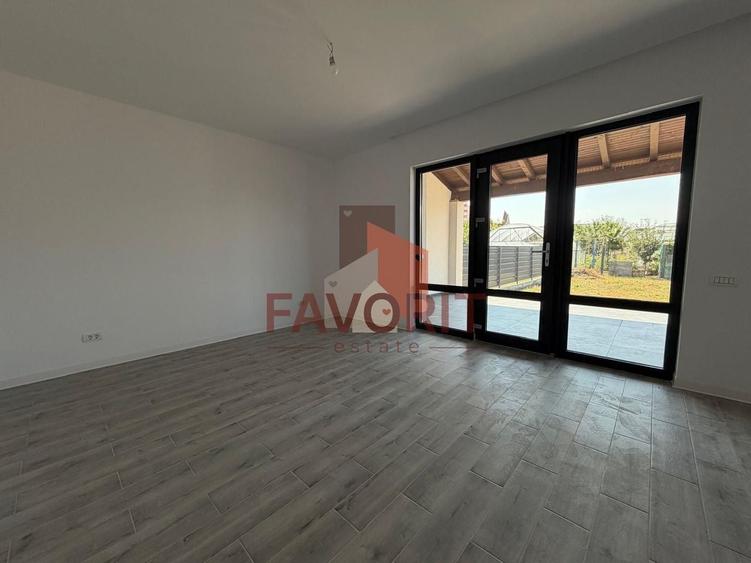 Duplex cu 5 camere cu Canalizare în Becicherecu Mic