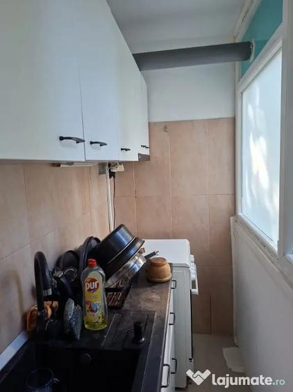 Apartament cu 2 camere semidecomandat în Brâncoveanu
