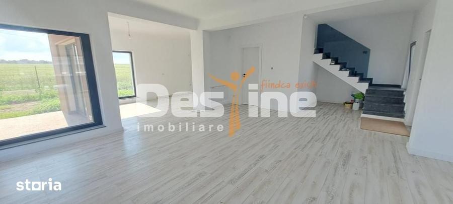 Casă cu 4 camere cu Teren 350 Mp în Ciurea