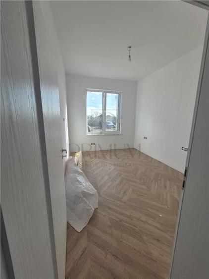 Duplex cu 4 camere cu Teren 370 Mp în Moșnița Nouă