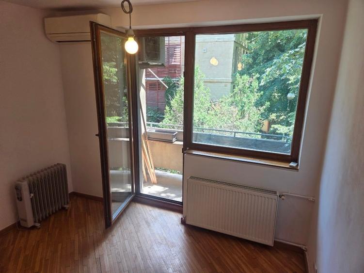 Apartament cu 2 camere semidecomandat în Barbu Văcărescu