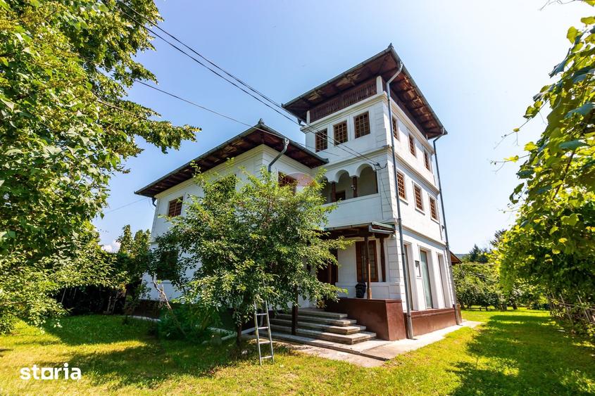 Casă cu Teren 3425 Mp în Gura Vitioarei