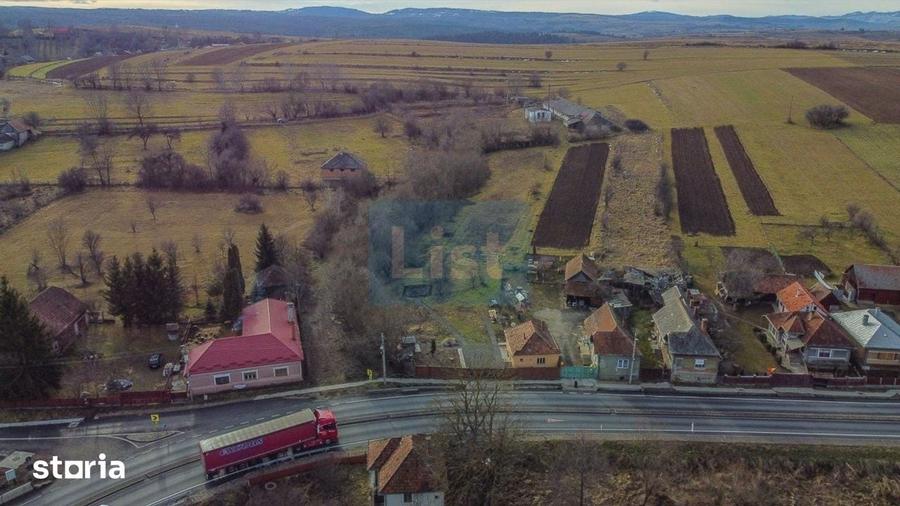 Teren de 7400 mp, în Căpușu Mare