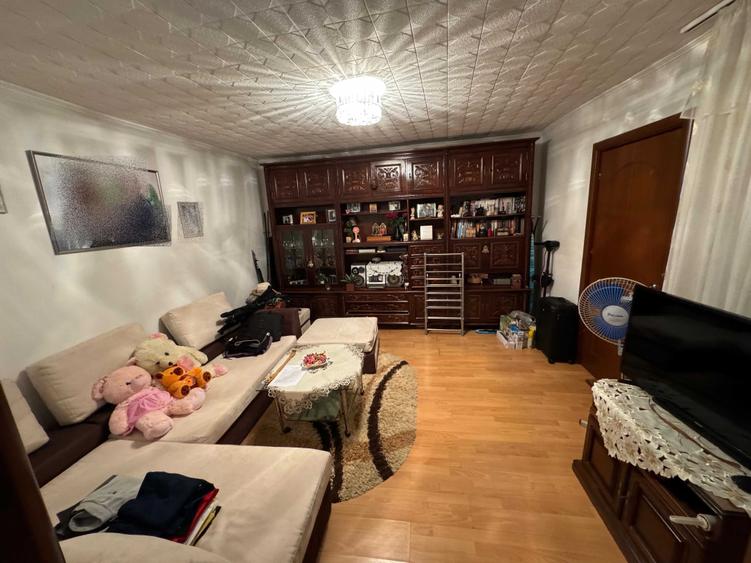 Casă cu 3 camere în Dobroești