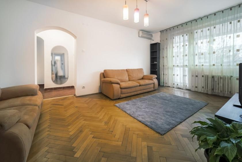 Apartament cu 2 camere semidecomandat, mobilat în Basarabia