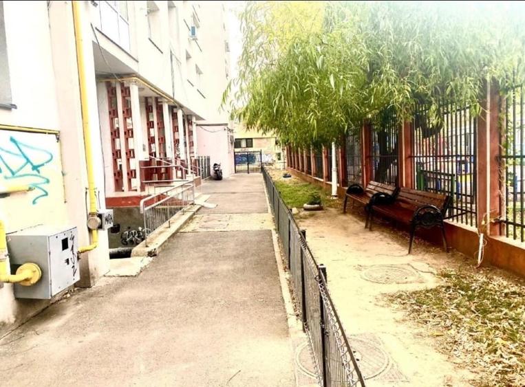 Apartament cu 2 camere semidecomandat, mobilat în Arcul de Triumf