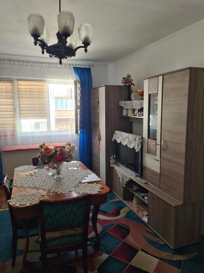 Apartament cu 2 camere decomandat în Lotrioara