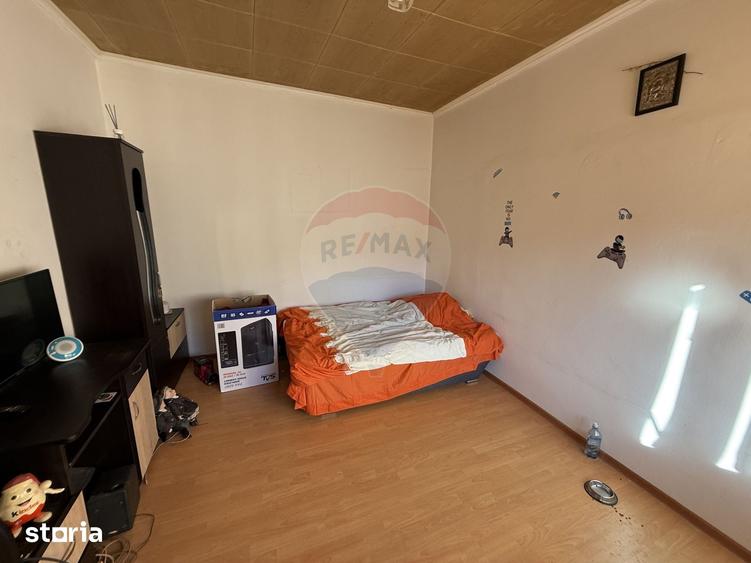 Casă cu 5 camere cu Teren 232 Mp în Ultracentral