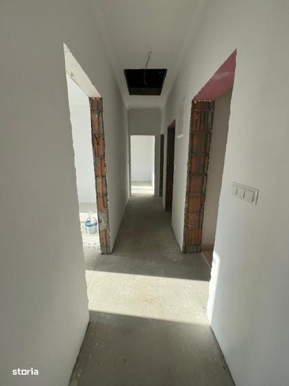 Casă cu 4 camere în Central
