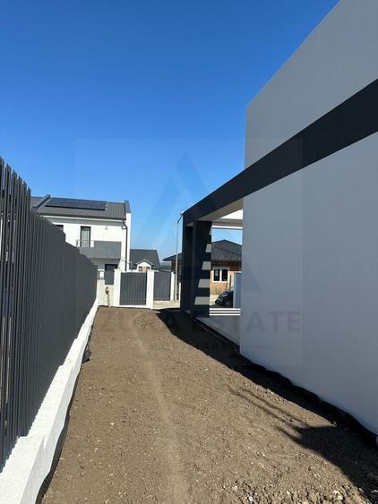 Casă individuală cu 4 camere cu Canalizare în Exterior Sud
