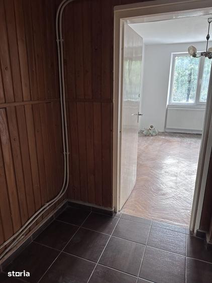Apartament cu 2 camere decomandat în Soarelui