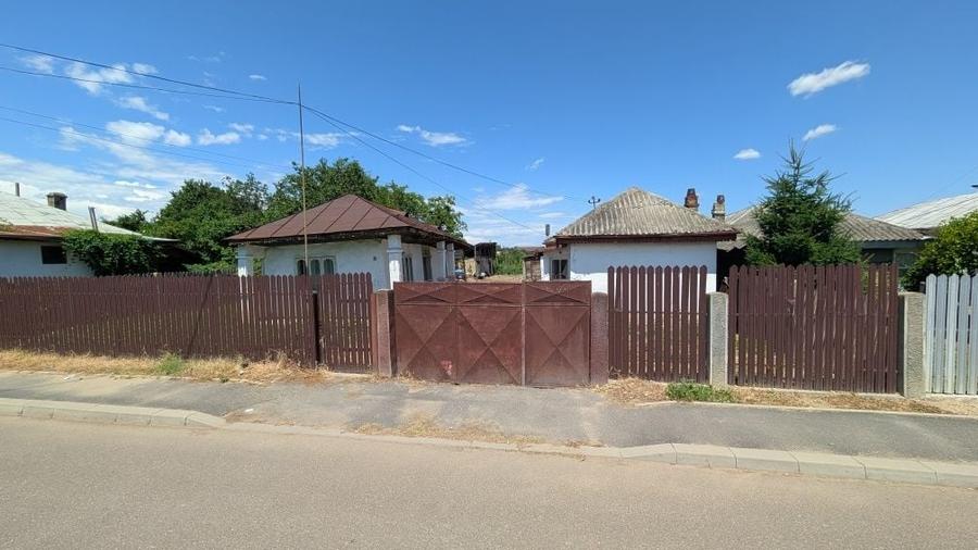 Casă cu 2 camere în Central