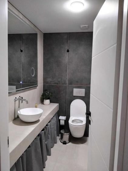 Apartament cu 2 camere decomandat, mobilat în Central
