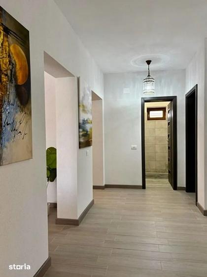Casă cu 4 camere cu Teren 500 Mp în Central
