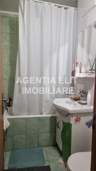 Garsonieră decomandată, mobilată în Central
