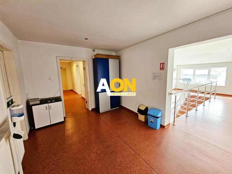 Birou, de 262 mp, în Central