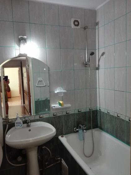 Garsonieră decomandată în Brâncoveanu