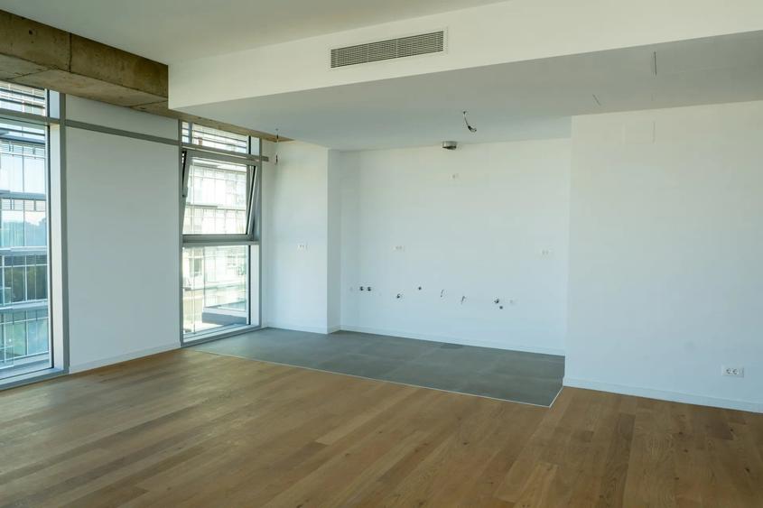 Apartament cu 4 camere decomandat în Floreasca