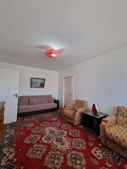Apartament cu 2 camere decomandat în Lacul Tei