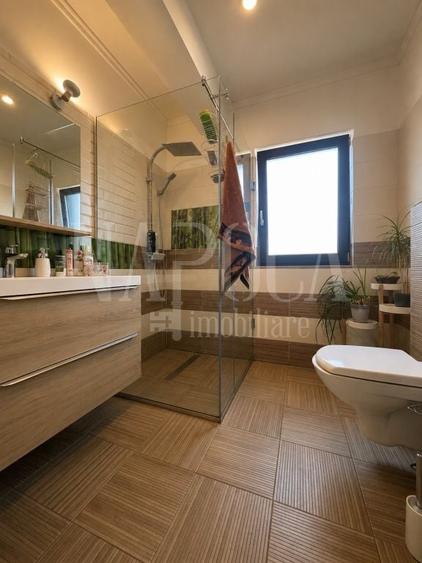 Duplex cu 4 camere cu Canalizare în Dâmbul Rotund