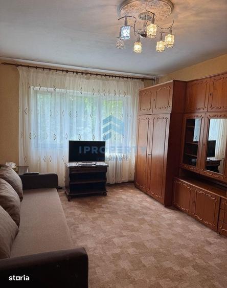 Apartament cu 2 camere decomandat în Văcăresti
