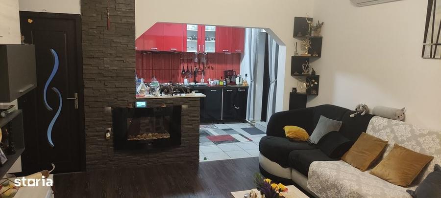 Casă cu 4 camere cu Teren 250 Mp în Valu lui Traian