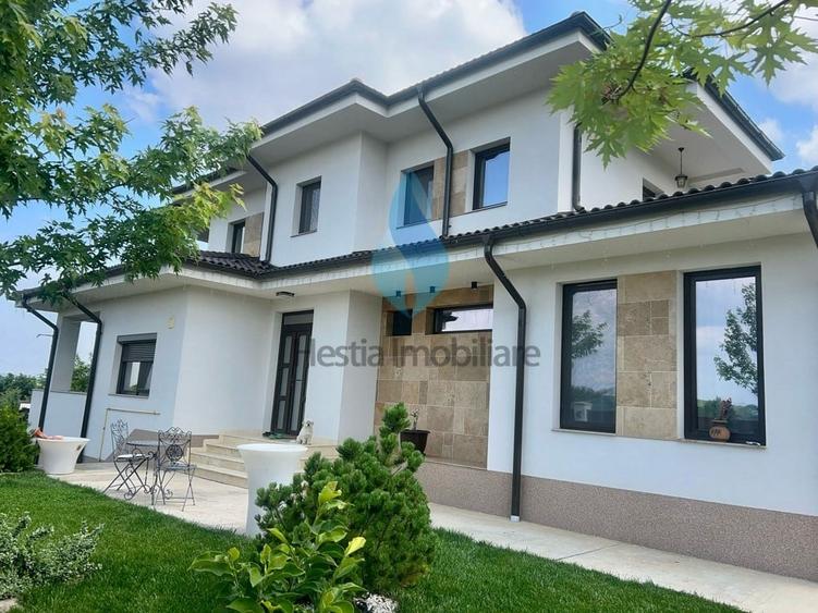 Vila eleganta cu patru camere, Bucium-Iasi. - 1