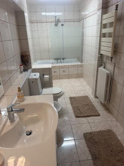 Apartament cu 4 camere în Floreasca