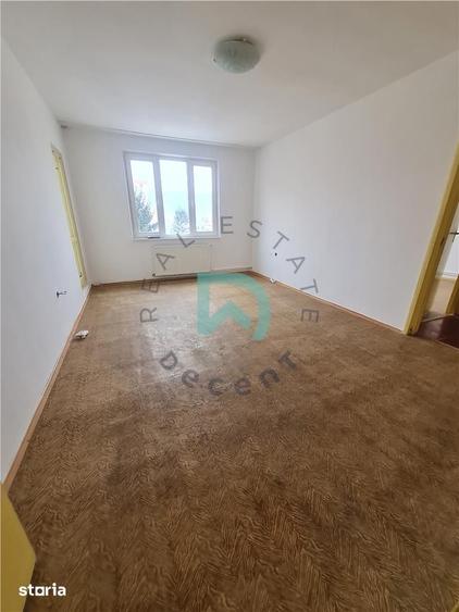 Apartament cu 2 camere decomandat în Dârste