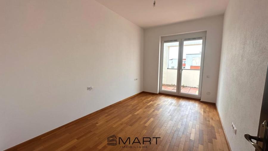 Apartament cu 4 camere decomandat în Lazaret