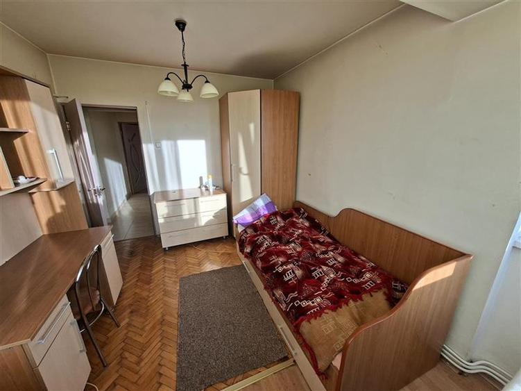 Apartament cu 4 camere semidecomandat în Gheorgheni
