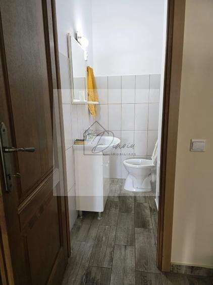 Apartament cu 4 camere nedecomandat, mobilat în Central