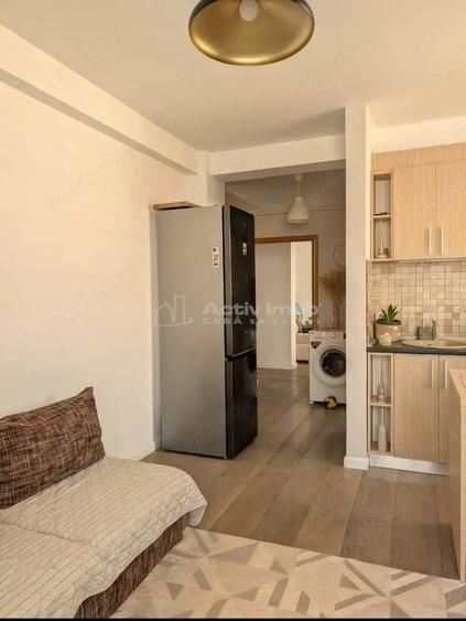 Apartament cu 3 camere decomandat în Vârteju