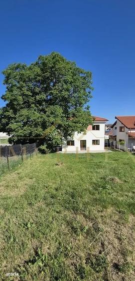 Casă cu 4 camere în Dezmir